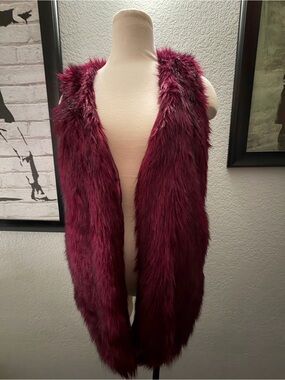 Decree Faux Fur Infinity Vest in Burgundy